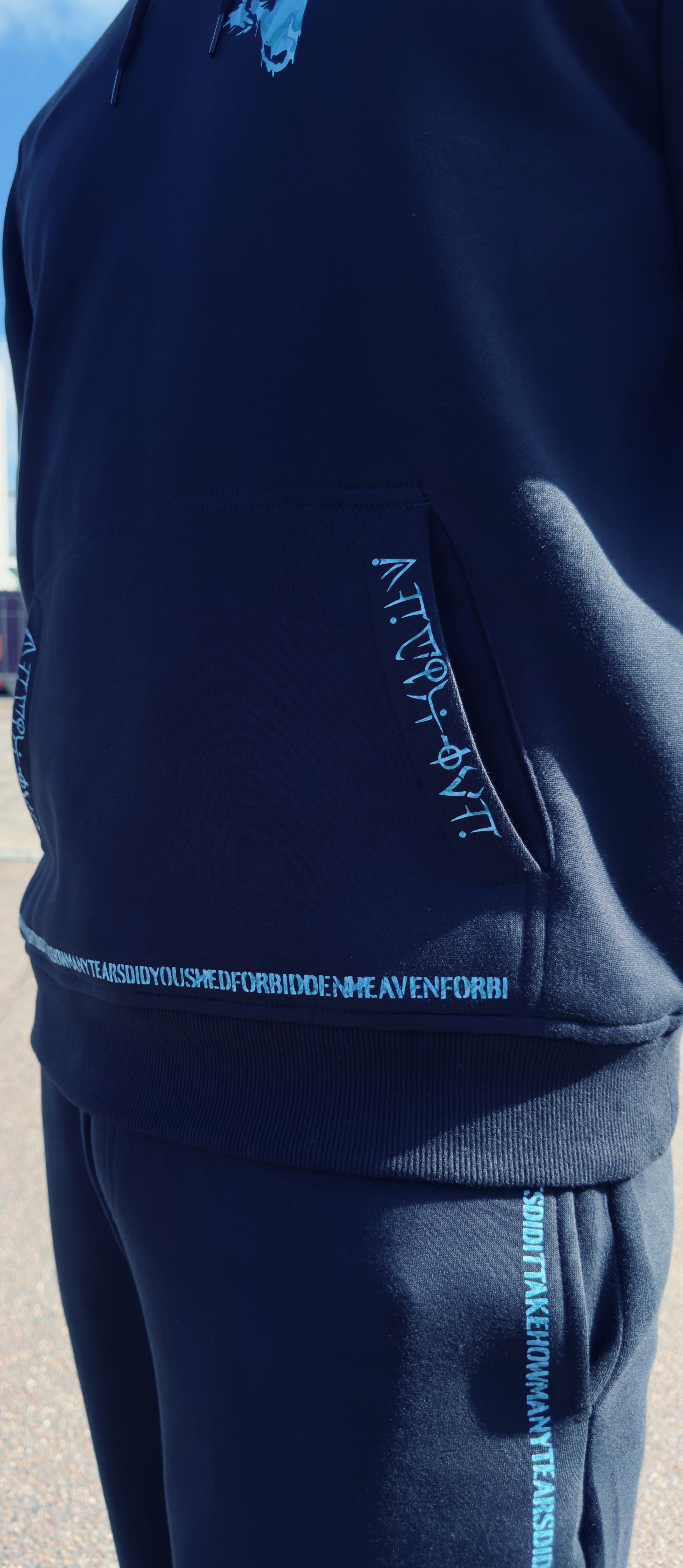 'GHOSTFOX' Black Edition - Hoodie/Jogger Set